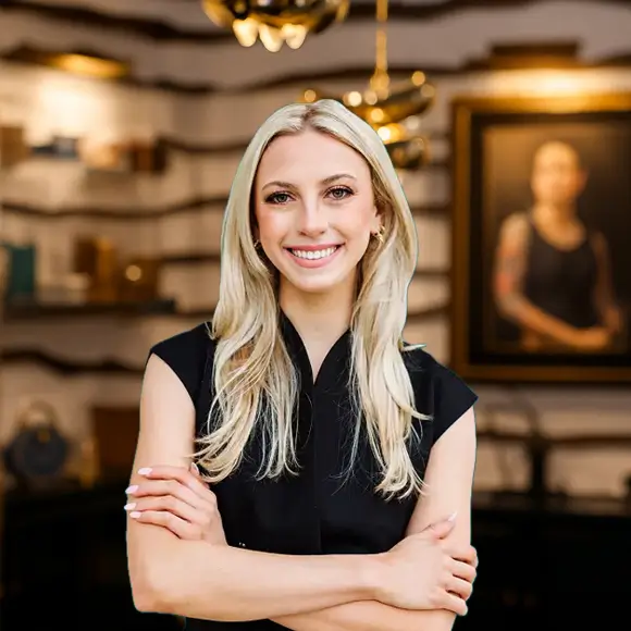 Audrey, Newport Beach Junior Interior Designer at Grace Blu