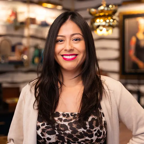 Cynthia - Junior Designer at Grace Blu