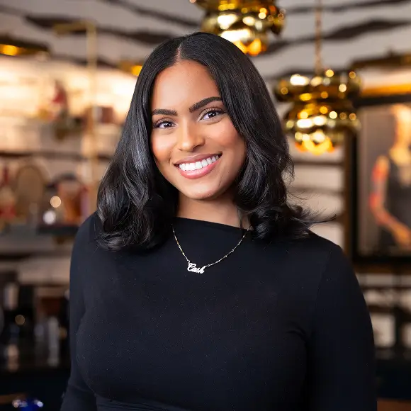 Taylor - Junior Designer at at Grace Blu